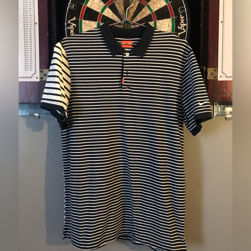 The Nike Polo Golf shirt L Large slim fit